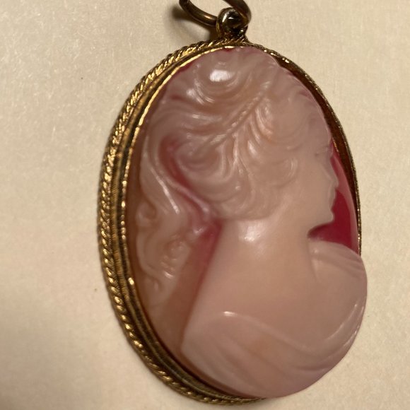 Cameo Pendant Vintage - Picture 6 of 11